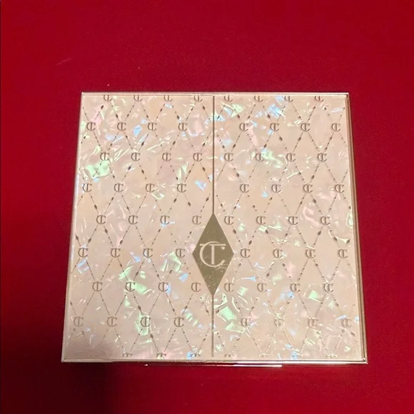 Charlotte Tilbury PILLOW TALK BEAUTIFYING FACE PALETTE IN MEDIUM TO DEEP - Picture 3 of 6